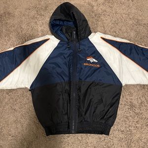 Pro Player Vintage Broncos Puffer Jacket